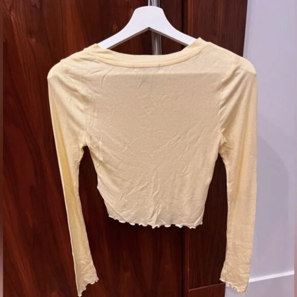 Forever 21 T-Shirt - Picture 2 of 4